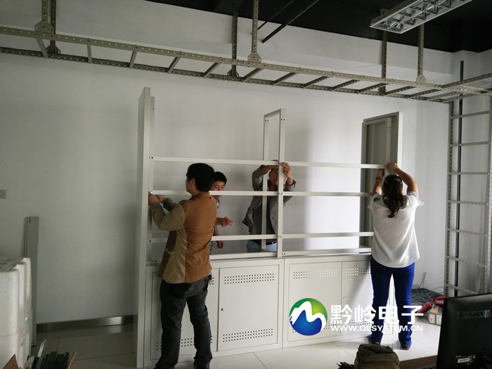 中国铁塔铜仁市分公司2x2监控拼接屏项目完工